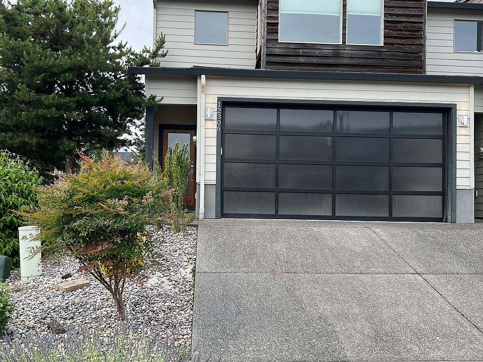 1st image of 12306 NE 116th St