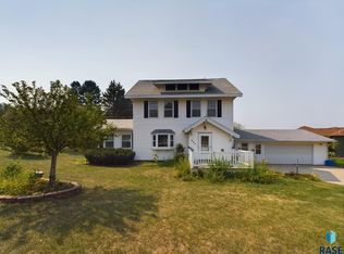 405 S Sunset Dr, Brandon, SD 57005