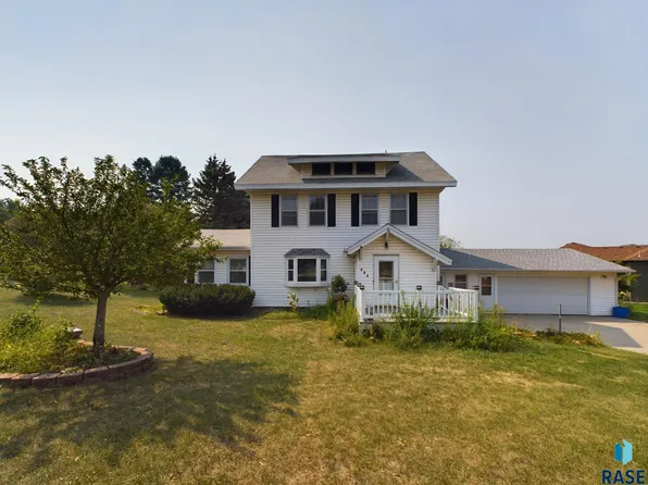 405 S Sunset Dr, Brandon, SD 57005