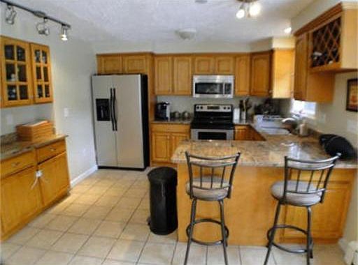 3rd image of 71 Basswood Ave