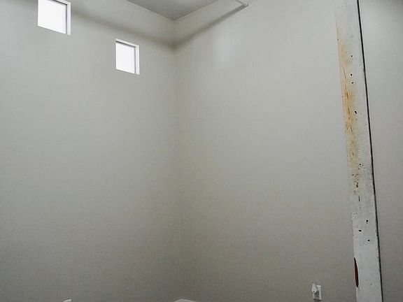 5th image of 855 Michigan St NE #3869597