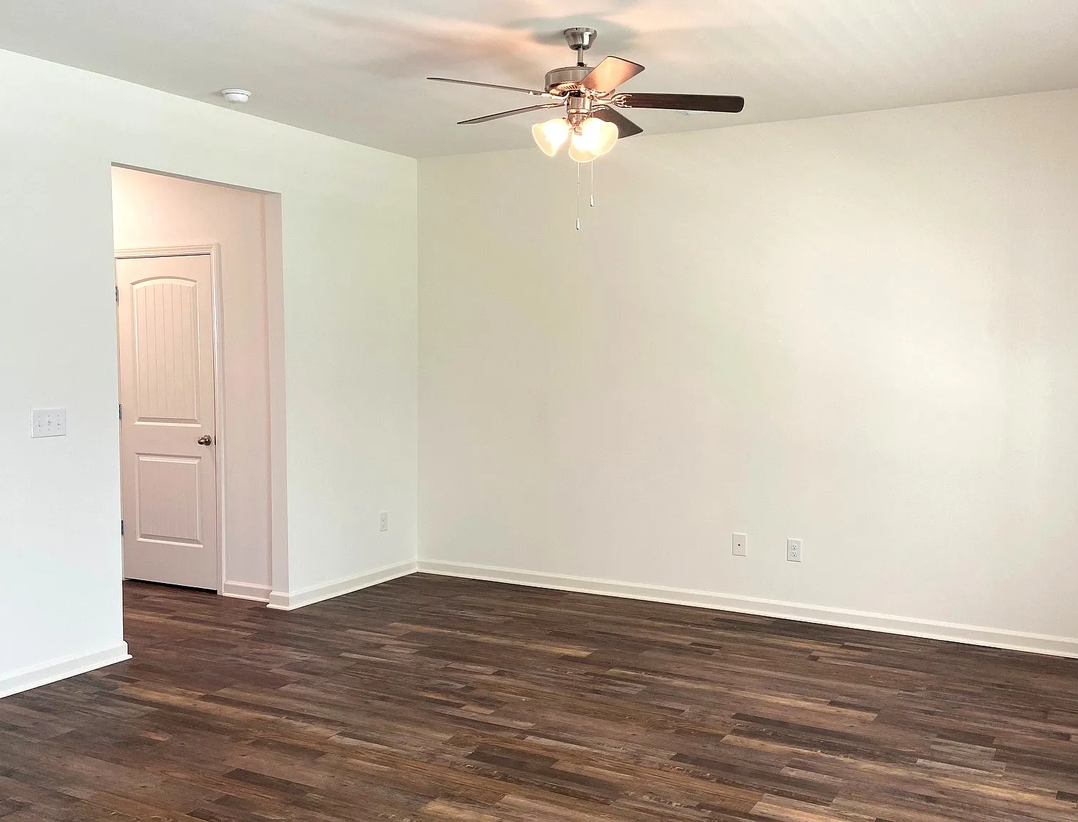 3 bed, 2.5 bath, 1749 sqft, $2,195 — Photo 4