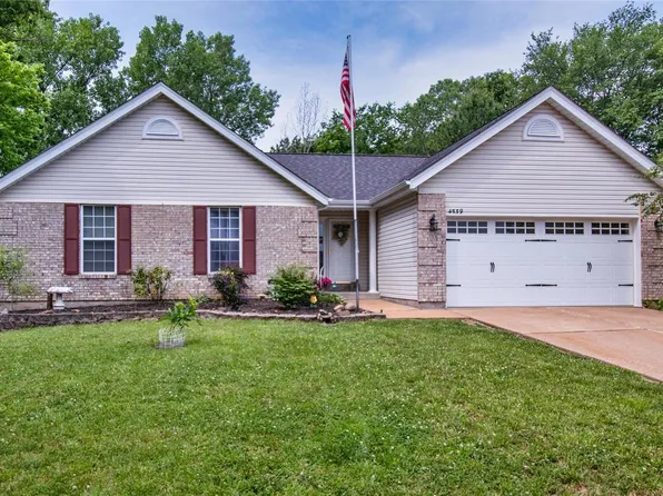 4539 Castlebar Ln, High Ridge, MO 63049