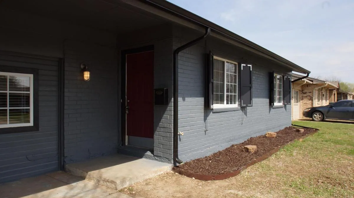 413 Winding Lane - 1 — Photo 2