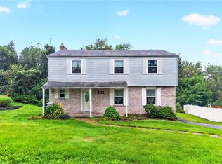 214 Highlander Heights Dr, Glenshaw, PA 15116