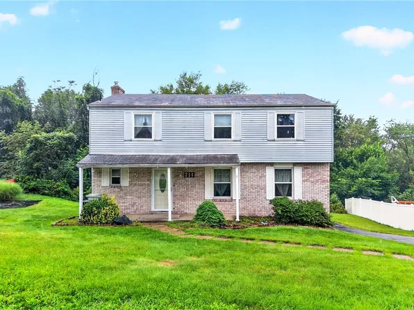214 Highlander Heights Dr, Glenshaw, PA 15116
