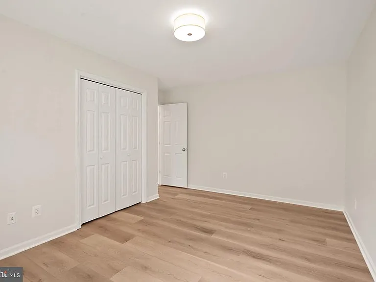 13647 S Springs Dr — Photo 37