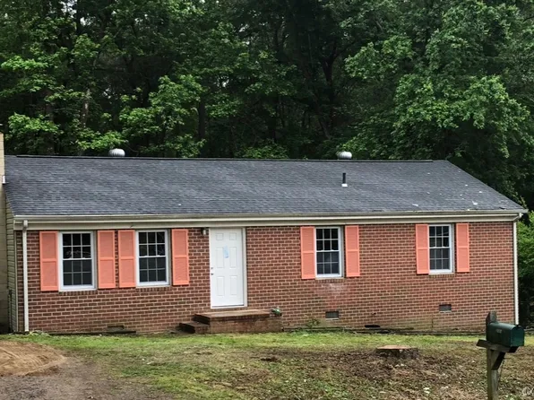 21205 Rabbit Run, South Chesterfield, VA 23803