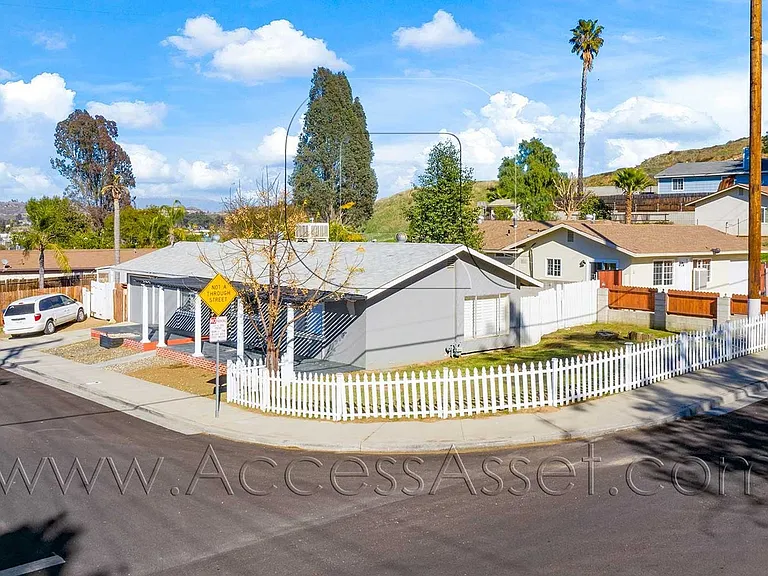 Davis 402 — Photo 4