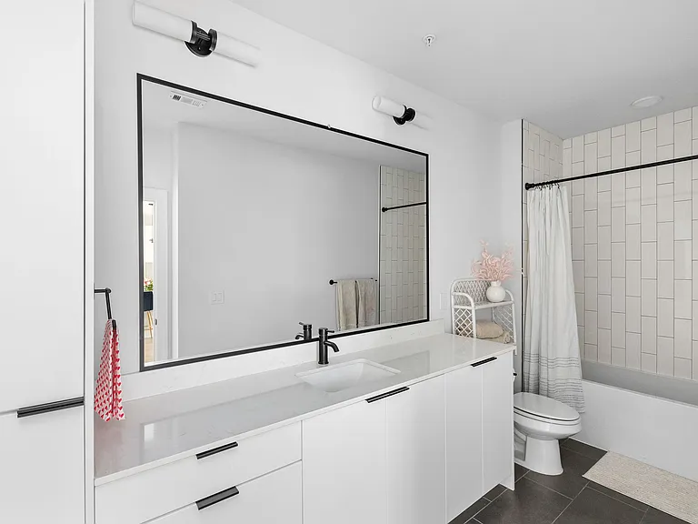 2500 Longview St #202 — Photo 27