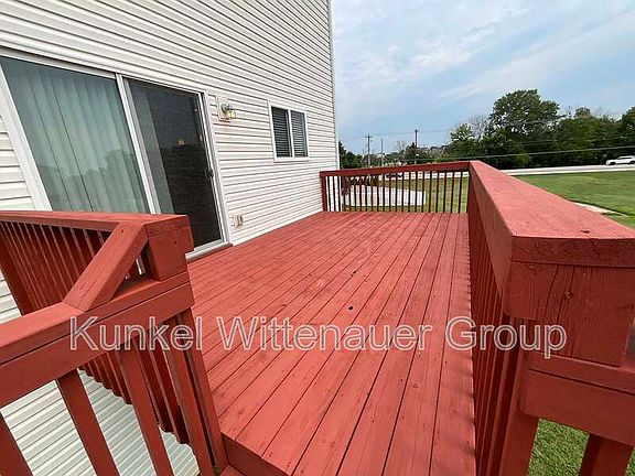 3rd image of 2724 Ambridge Dr