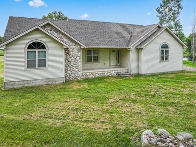 6051 Hough Rd, Almont, MI, 48003