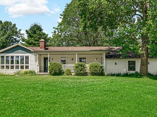 5605 N Campbell St, Valparaiso, IN 46385