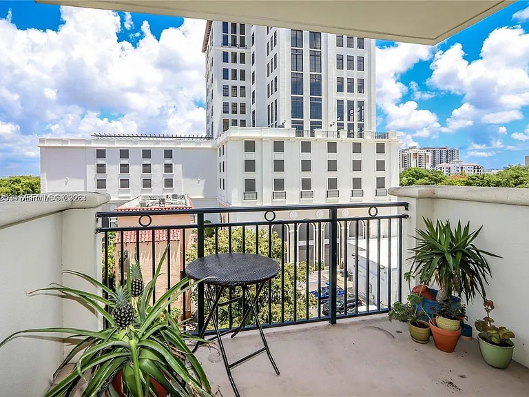 1300 Ponce De Leon Blvd #500 — Photo 14