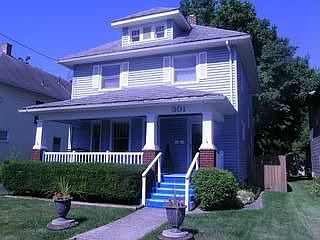 1st image of 301 S Grand Ave