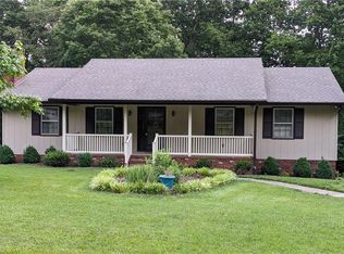 285 Creekwood Dr, Advance, NC 27006