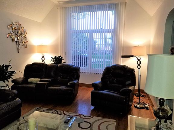 5th image of 1438 Scott Ave