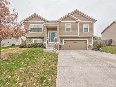 704 NW Eagle Dr, Grain Valley, MO, 64029