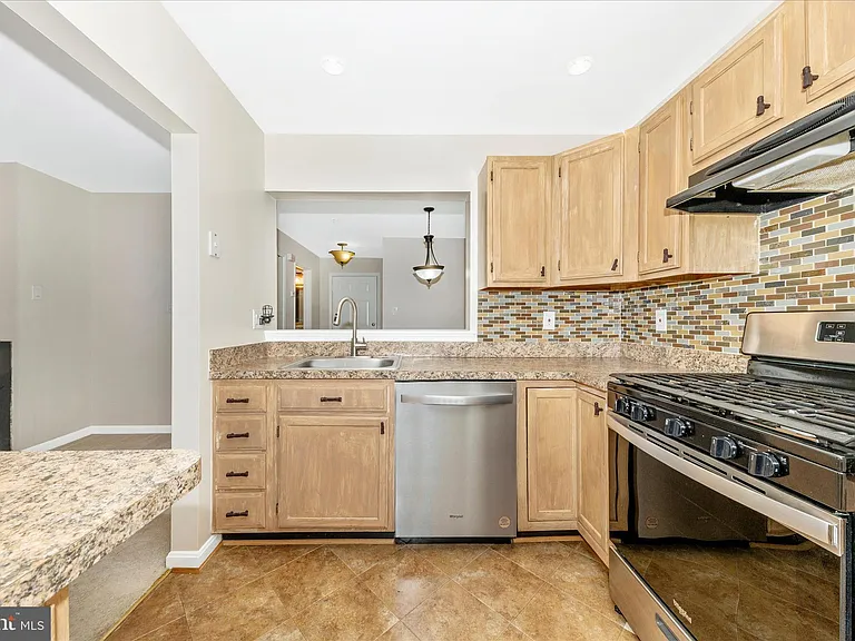 13205 Cloppers Mill Dr #13D — Photo 16