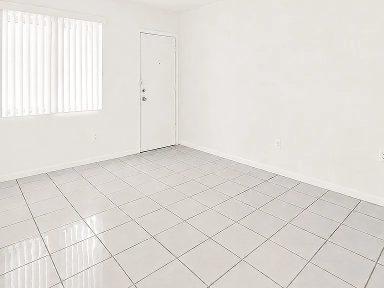 223 Antilla Ave #2 — Photo 3