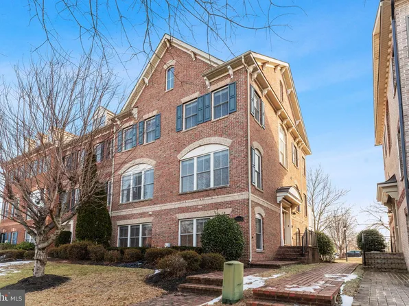 2804 Moores Plain Blvd, Upper Marlboro, MD 20774