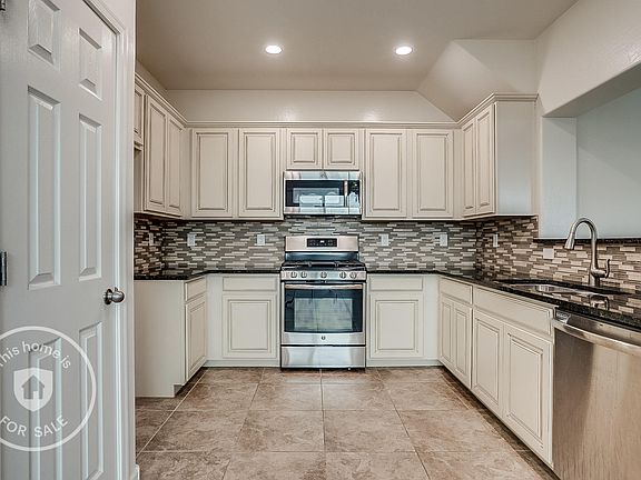 3rd image of 3732 E Dogwood Dr