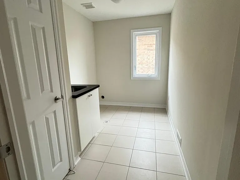 232 Warden St — Photo 22