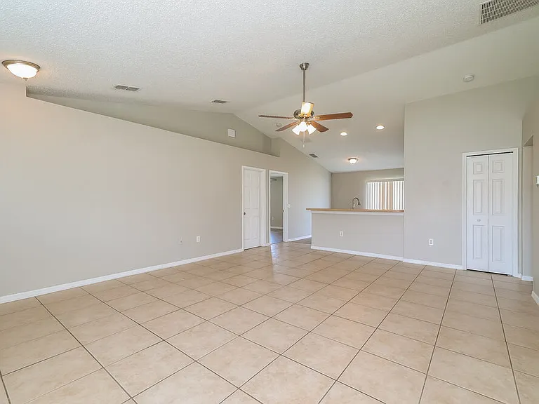 1140 Chesterfield Ct — Photo 6