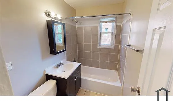 810 Chesapeake St SE #101 — Photo 9