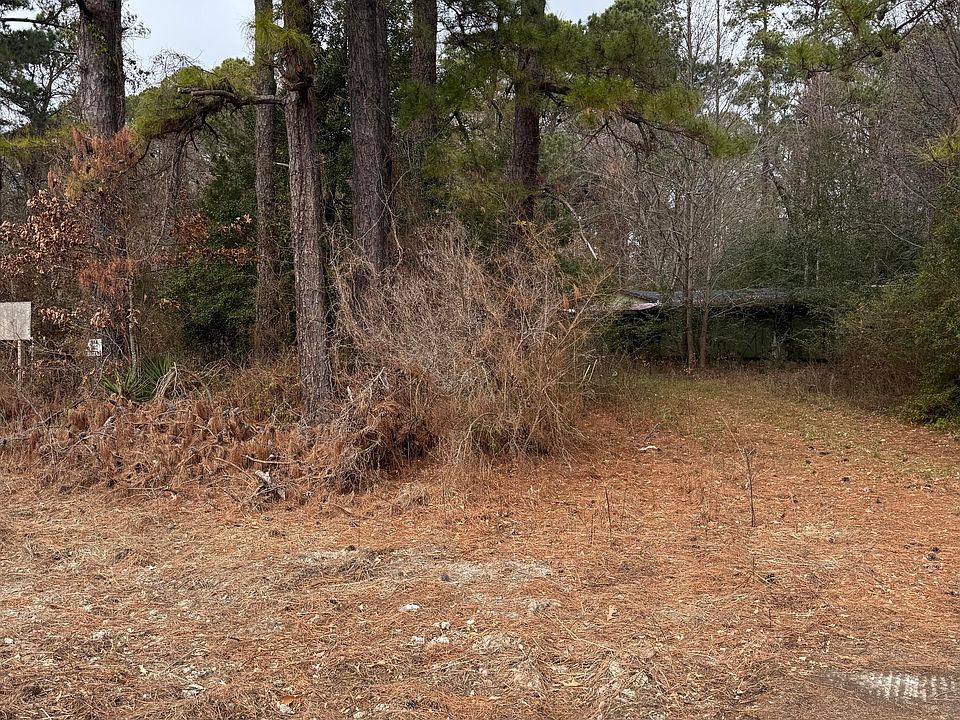 2nd image of 825 Soundside Road