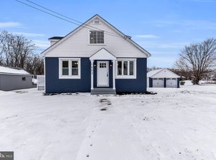 1003 Paper Mill Rd, Chambersburg, PA 17202