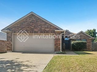 1117 Park Gln, Crowley, TX 76036