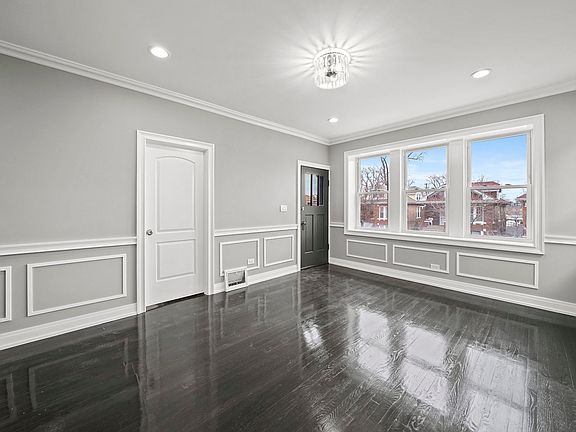 4th image of 1524 Lombard Ave