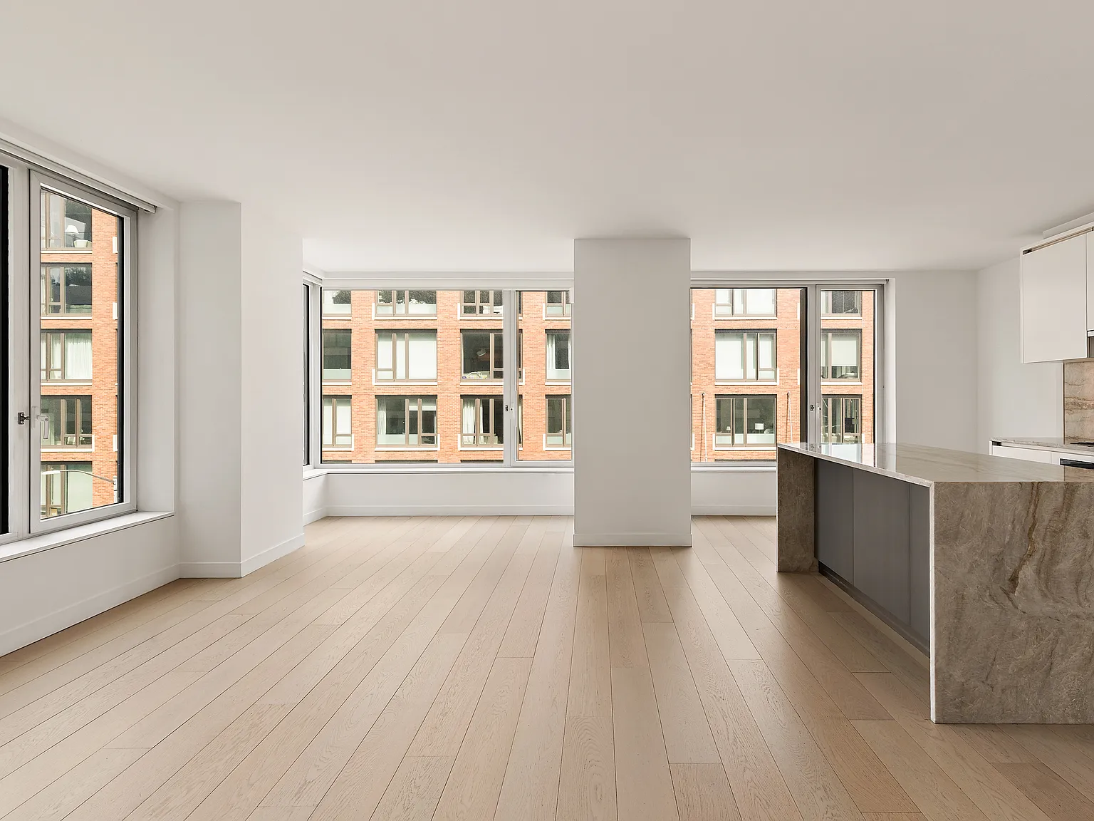 450 Washington Street — Photo 1
