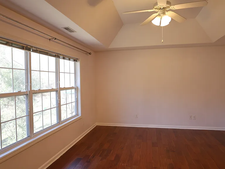 7109 Still Spring Hollow Dr — Photo 8