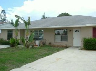 8885 SE Sandy Ln, Hobe Sound, FL 33455