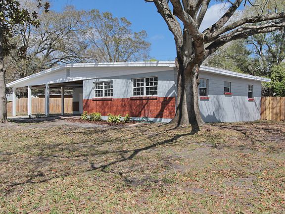 3rd image of 945 W Cimmeron Dr