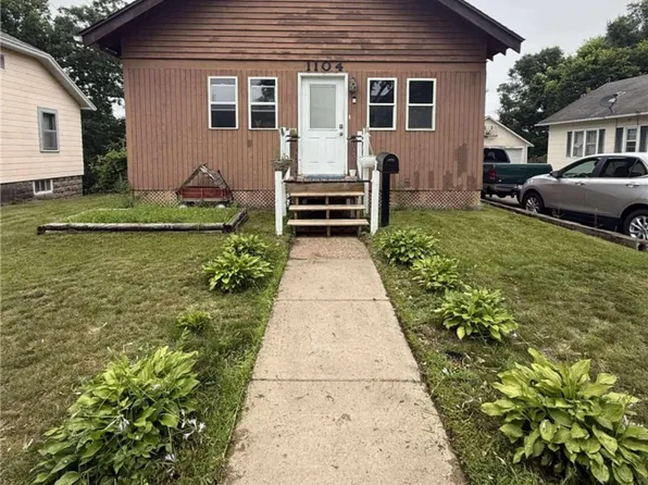1104 Emery Street, Eau Claire, WI 54701
