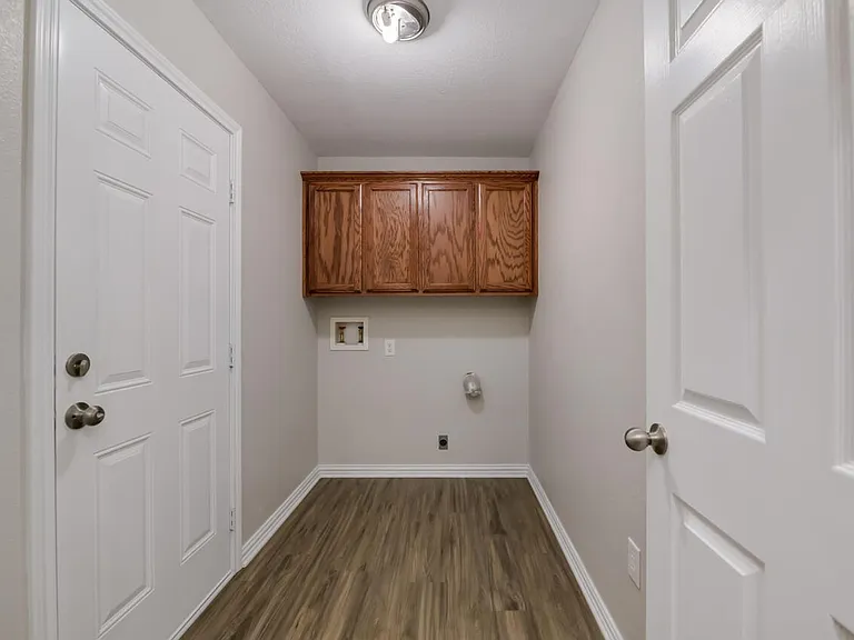184 Ashland — Photo 11