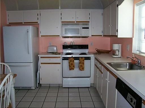 3rd image of 5321 Garrett Ln