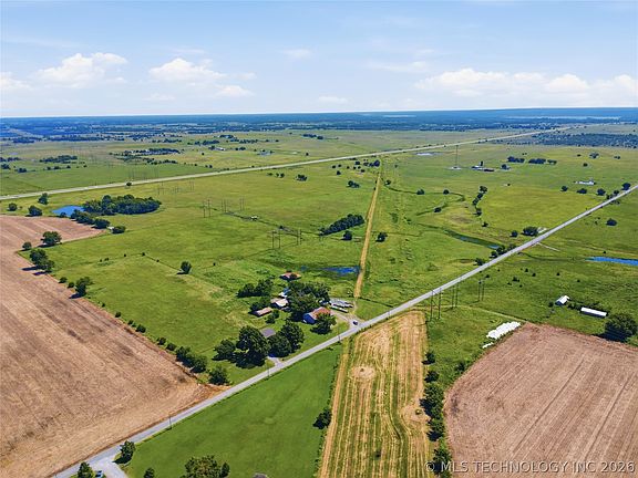 5th image of 401 E 500th Rd