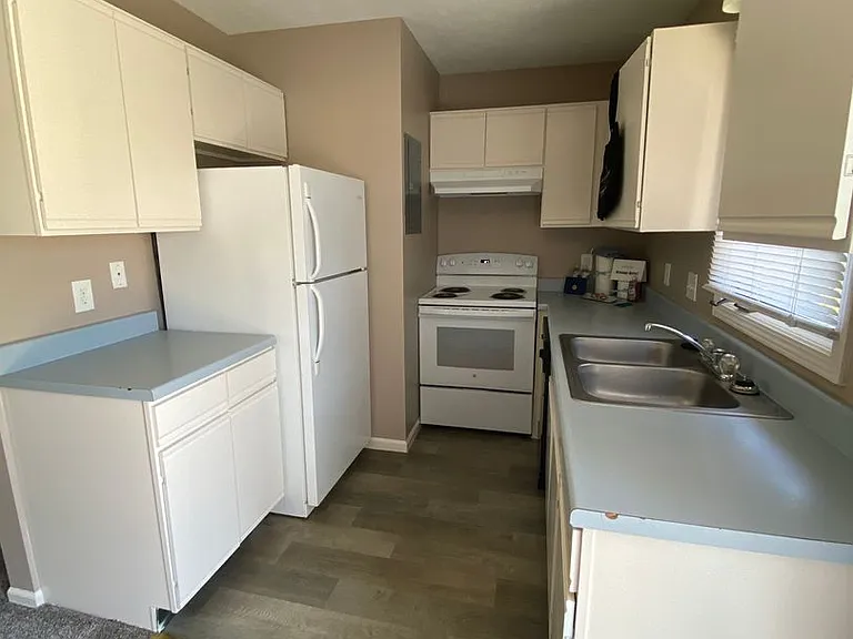Southdale Square Apartments — Photo 79