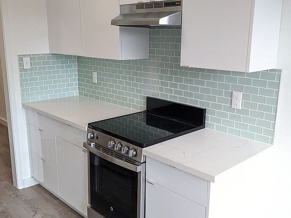 3rd image of 2635 Sacramento St APT 3