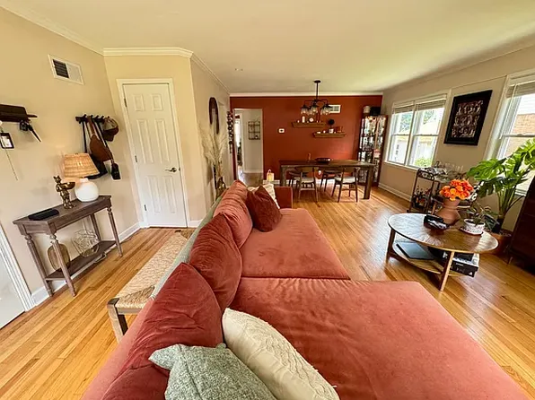8032 W Center St #8034, Milwaukee, WI 53222