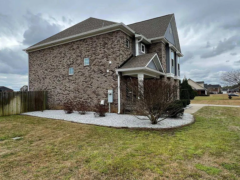 1090 Rockdale Blvd — Photo 21