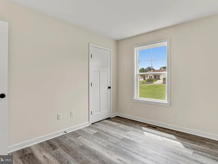 19 Carol St — Photo 19