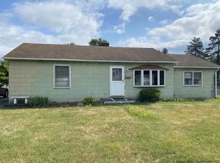 24 Spaulding Ln, Saugerties, NY 12477