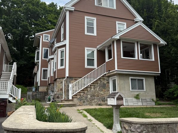 22 Churchill Pl FLOOR 2