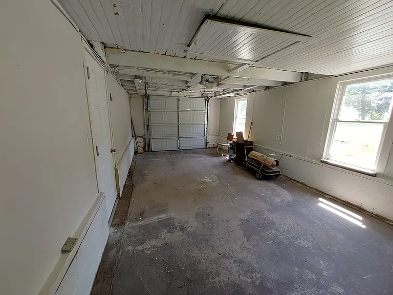 240 Ovid St — Photo 8