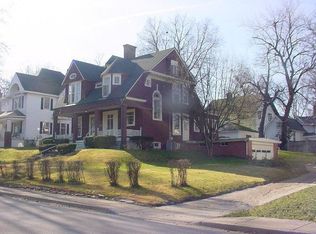 447 Powers Ln, Decatur, IL 62522